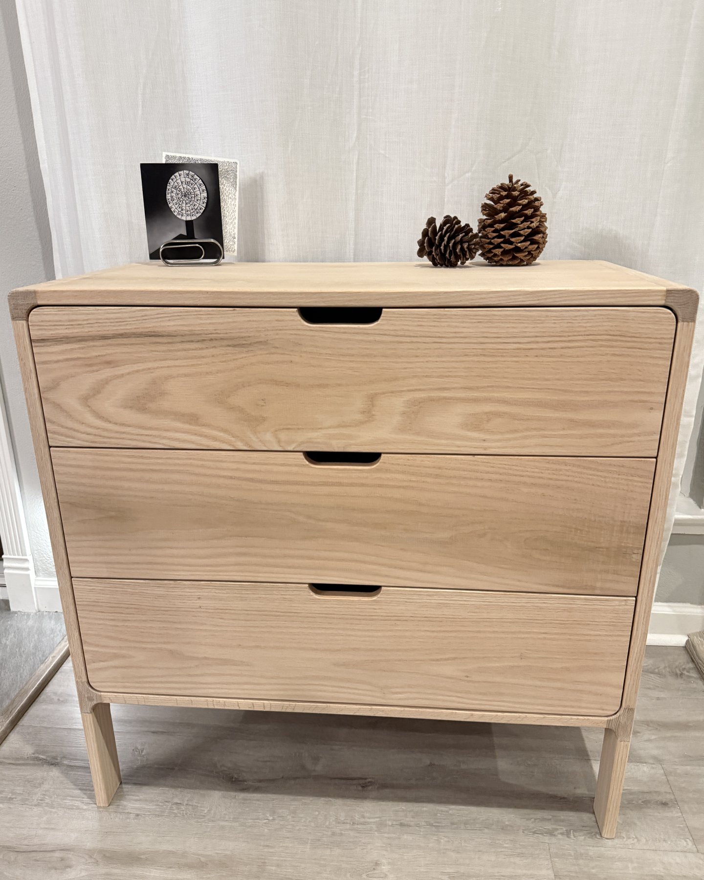 eastbaydiy red oak 3âdrawer dresser â main angle